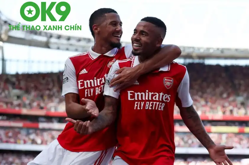 Saliba và các cầu thủ Arsenal ví Gabriel Jesus như Ronaldo "béo"